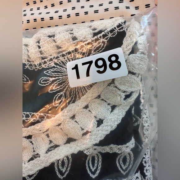 Indigo Poppy Black and White Embroidered Floral Top Size M #1798 - Picture 8 of 8